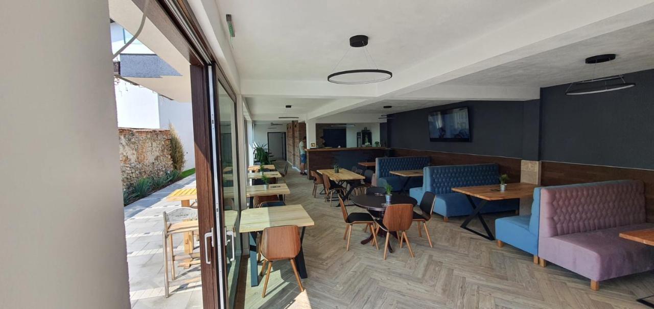 Aleea Teilor Hotel Къмпулунг Екстериор снимка