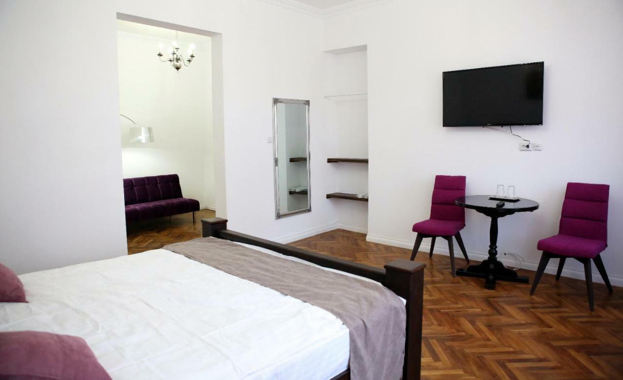 Aleea Teilor Hotel Къмпулунг Екстериор снимка