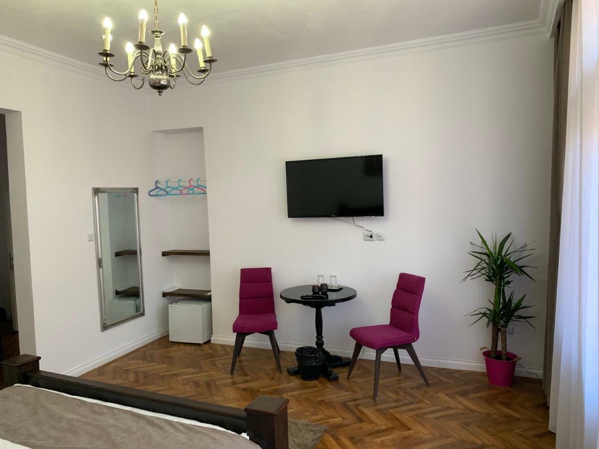 Aleea Teilor Hotel Къмпулунг Екстериор снимка