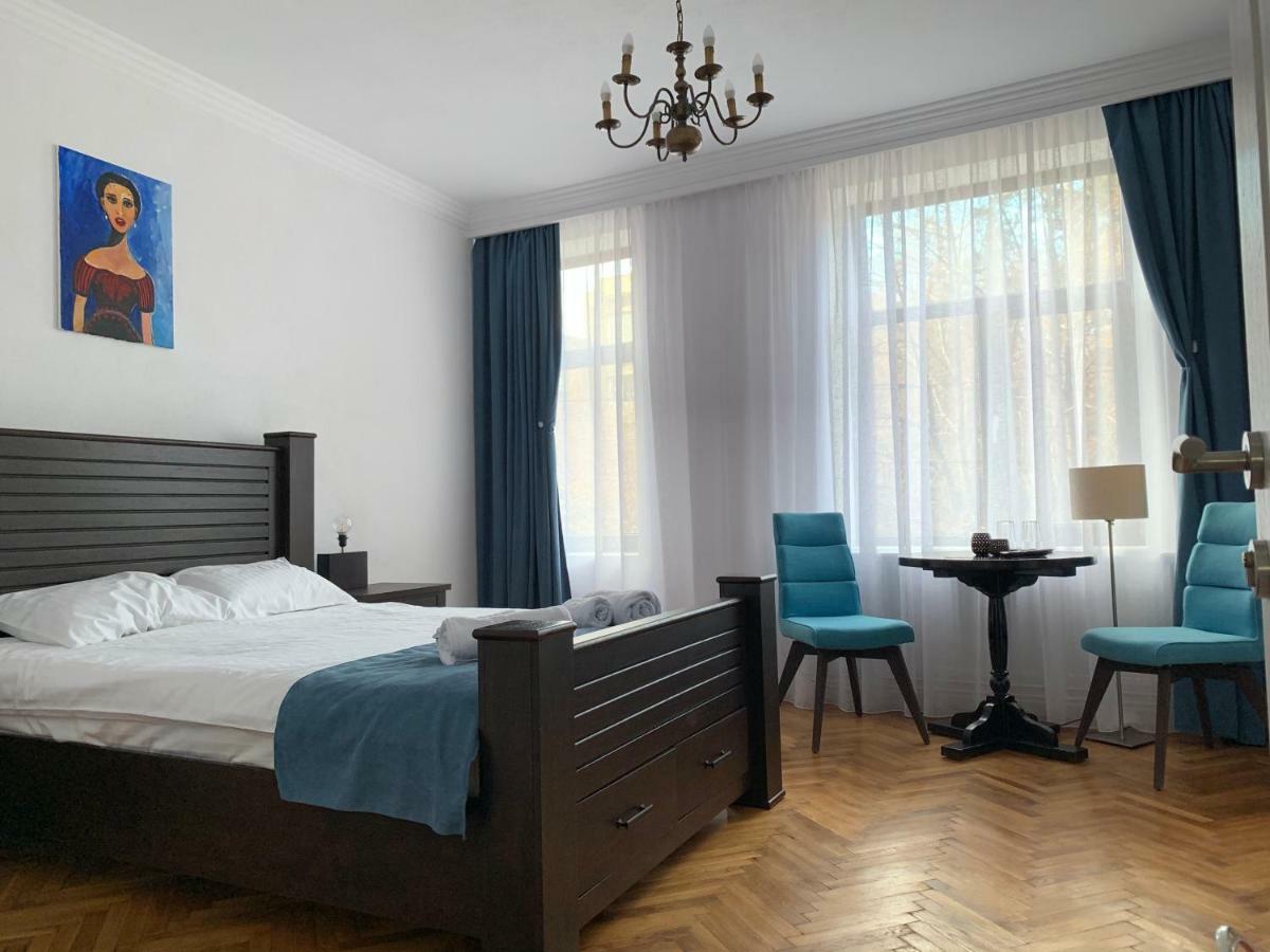 Aleea Teilor Hotel Къмпулунг Екстериор снимка